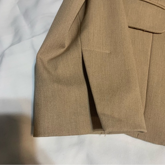 New York & Company 7th Avenue Design Studio Tan/Brown Blazer/Jacket. Size 8. - Picture 3 of 16